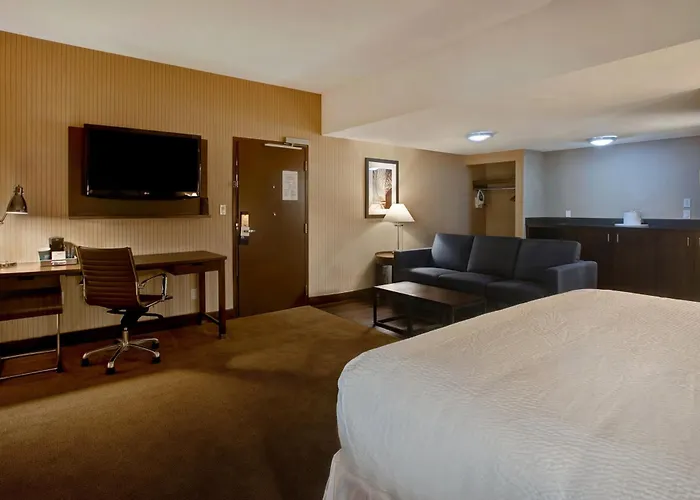 Four Points By Sheraton Hotel 3*