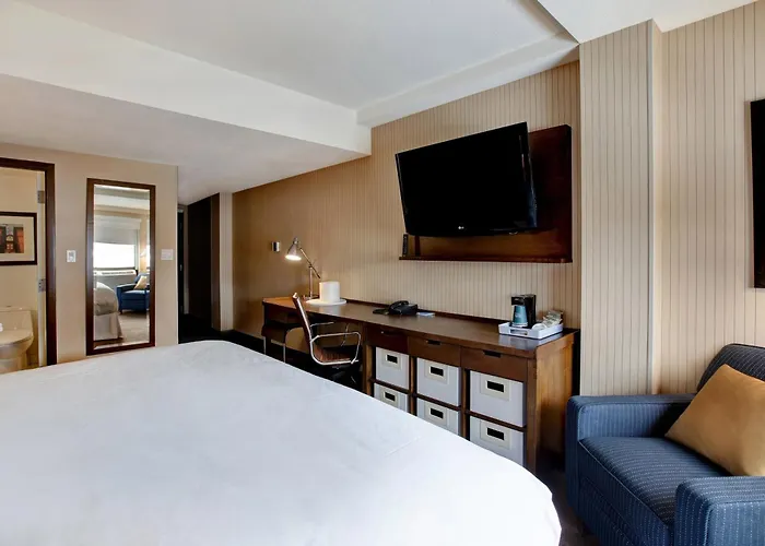 Hotel Four Points By Sheraton 3*