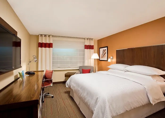 Hotel Four Points By Sheraton 3*